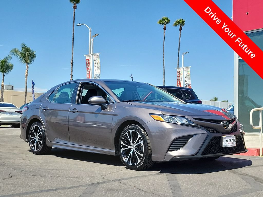 Used 2020 Toyota Camry SE FWD image 30