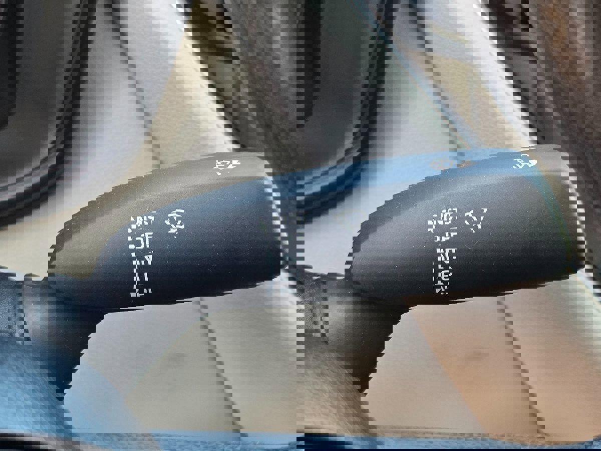 Used 2023 Toyota Corolla LE image 44