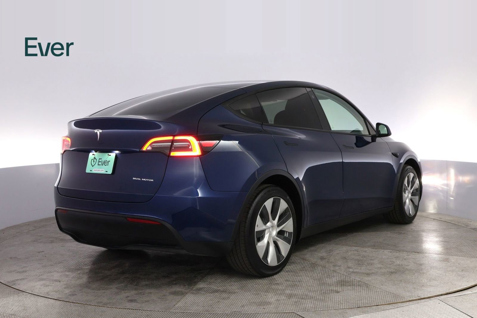 Used 2021 Tesla Model Y Long Range image 3