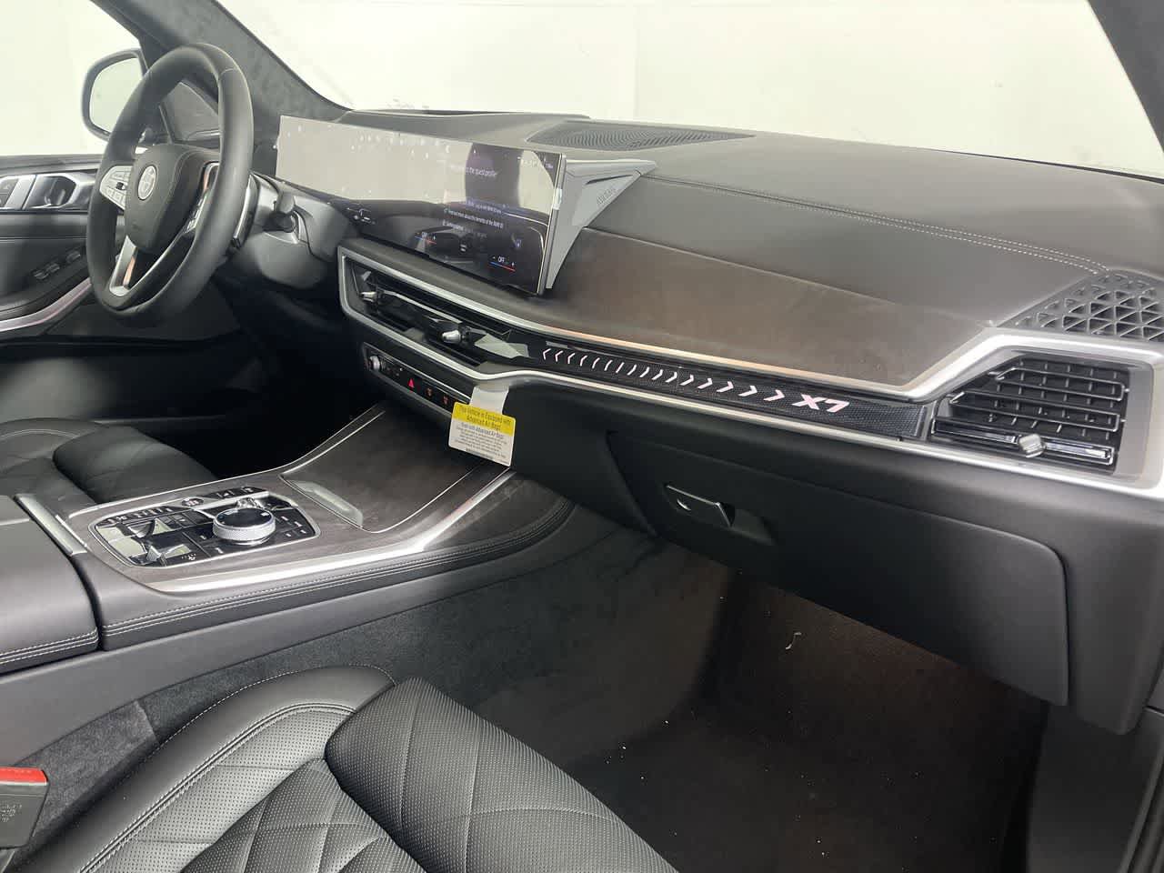 Certified 2024 BMW X7 xDrive40i w/ Premium Package AWD/4WD image 17