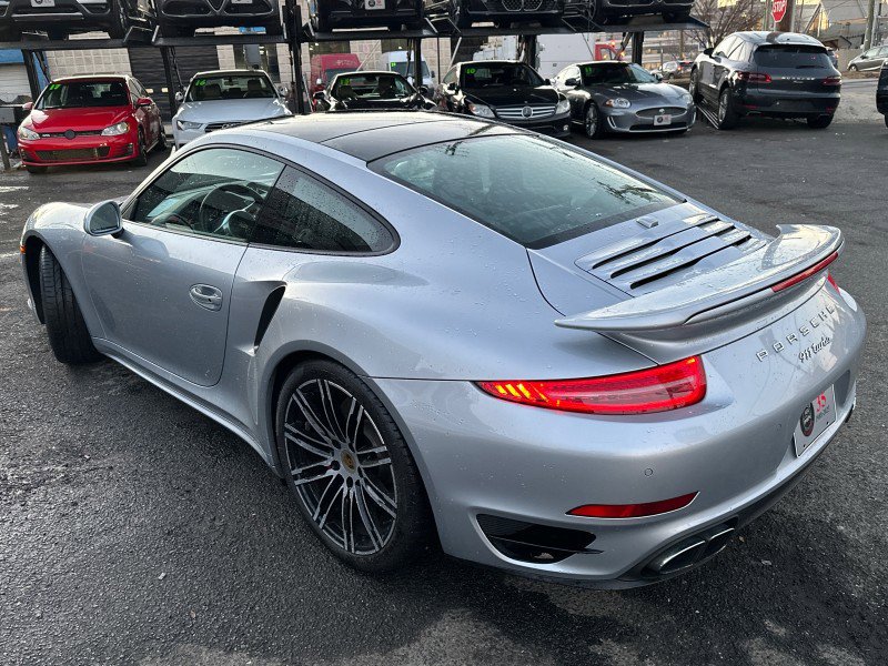 Used 2015 Porsche 911 4 Coupe image 6