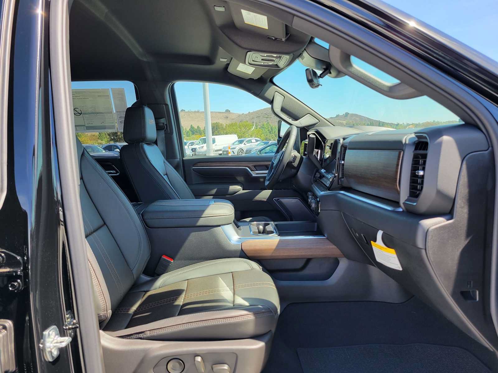 New 2026 Chevrolet Silverado 2500 High Country w/ Midnight Edition AWD/4WD image 10