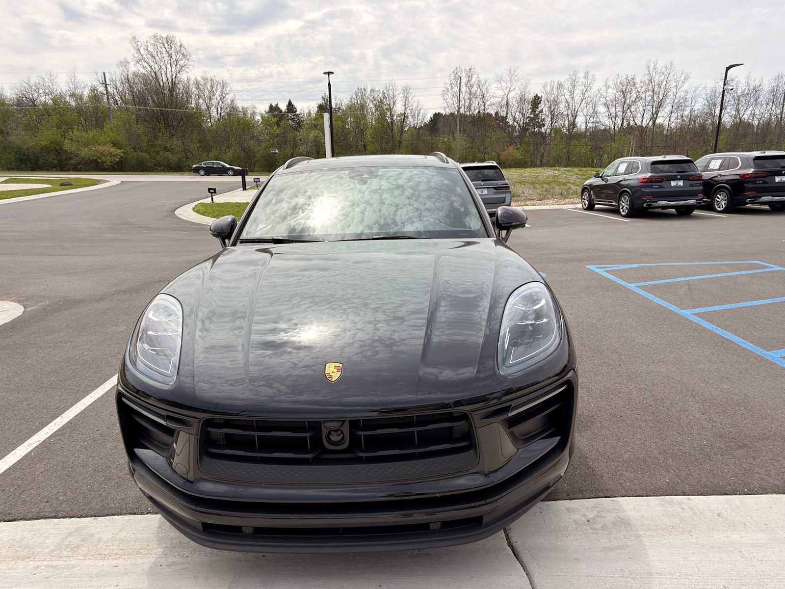 Used 2024 Porsche Macan AWD/4WD video 2