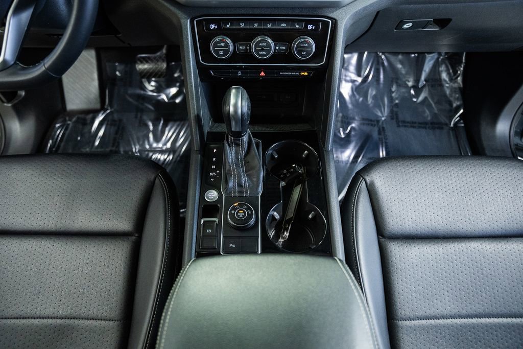 Used 2022 Volkswagen Atlas SE w/ Black Wheel Package image 25