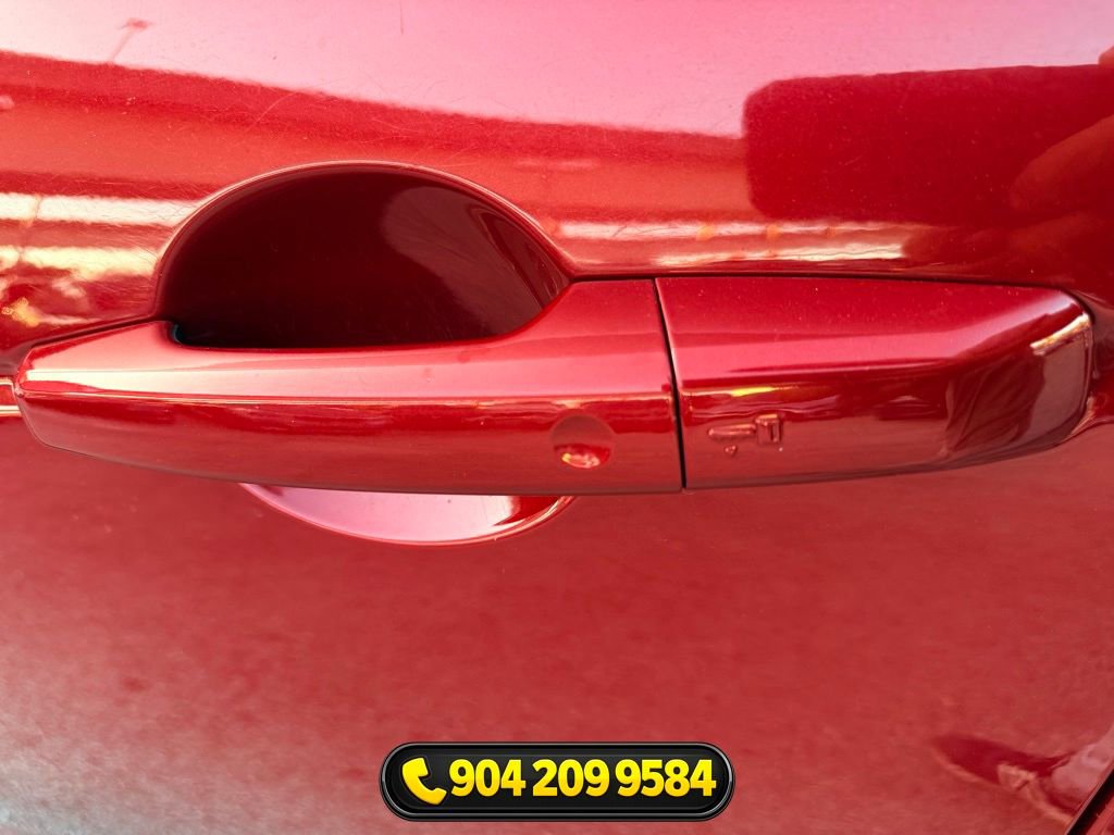 Used 2016 Land Rover Discovery Sport HSE image 12