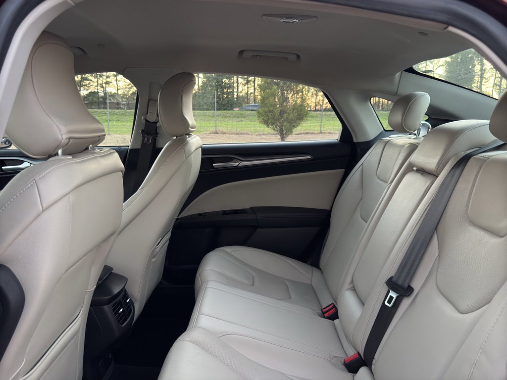 Used 2015 Ford Fusion Titanium image 12