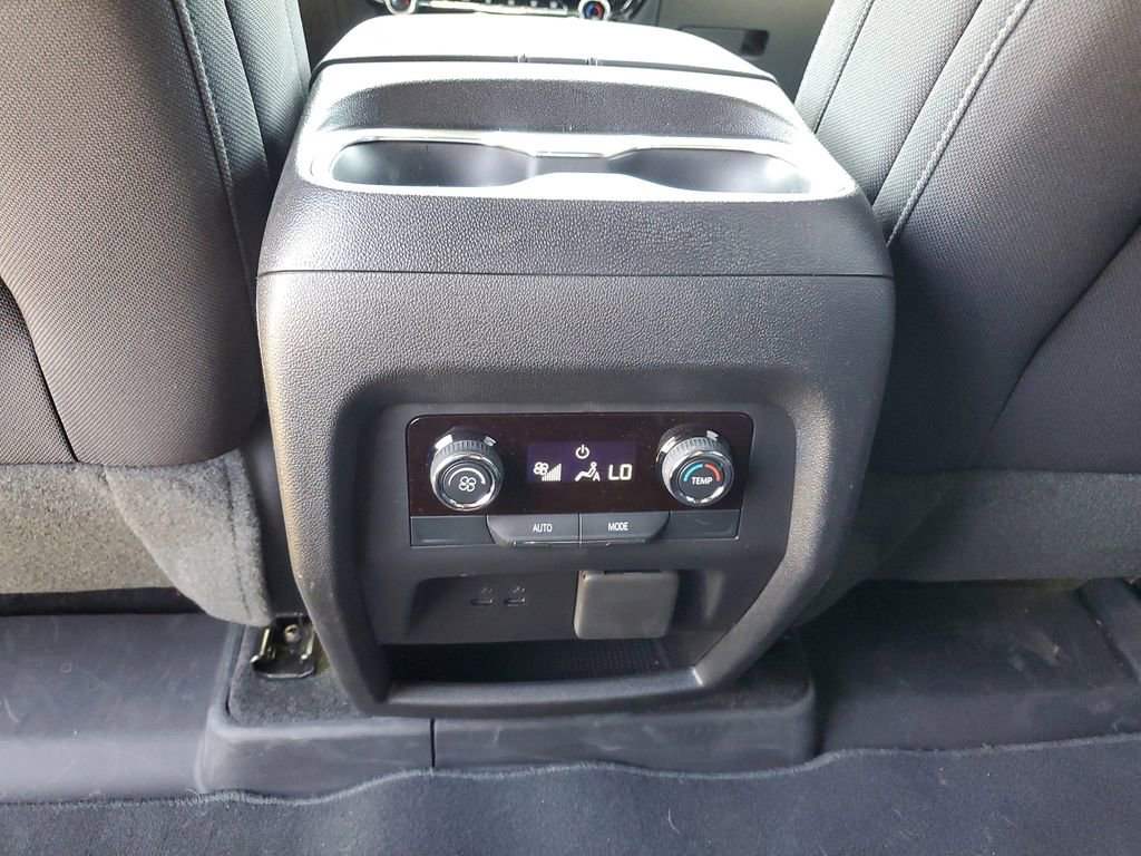 Used 2026 Chevrolet Traverse LT w/ Driver Confidence Package FWD image 13