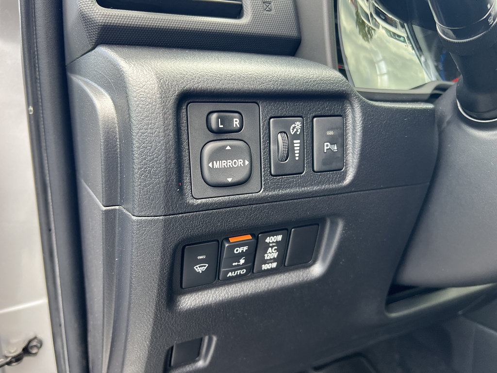 Used 2019 Toyota 4Runner Limited AWD/4WD image 32