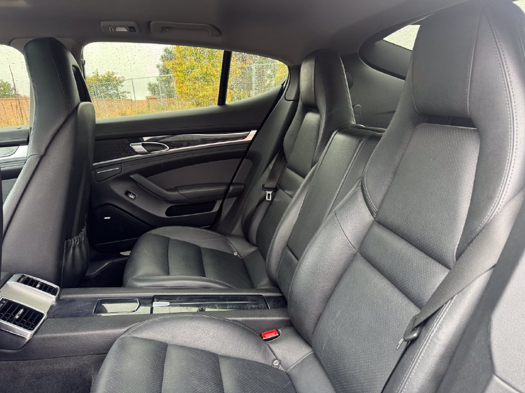 Used 2014 Porsche Panamera 4 AWD/4WD image 9