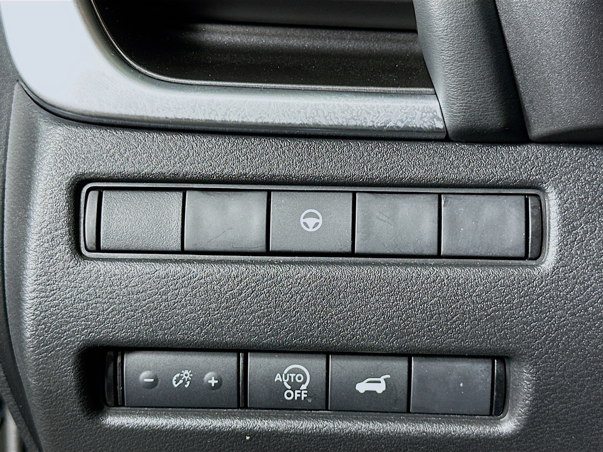 Used 2026 Nissan Rogue SV AWD/4WD image 17