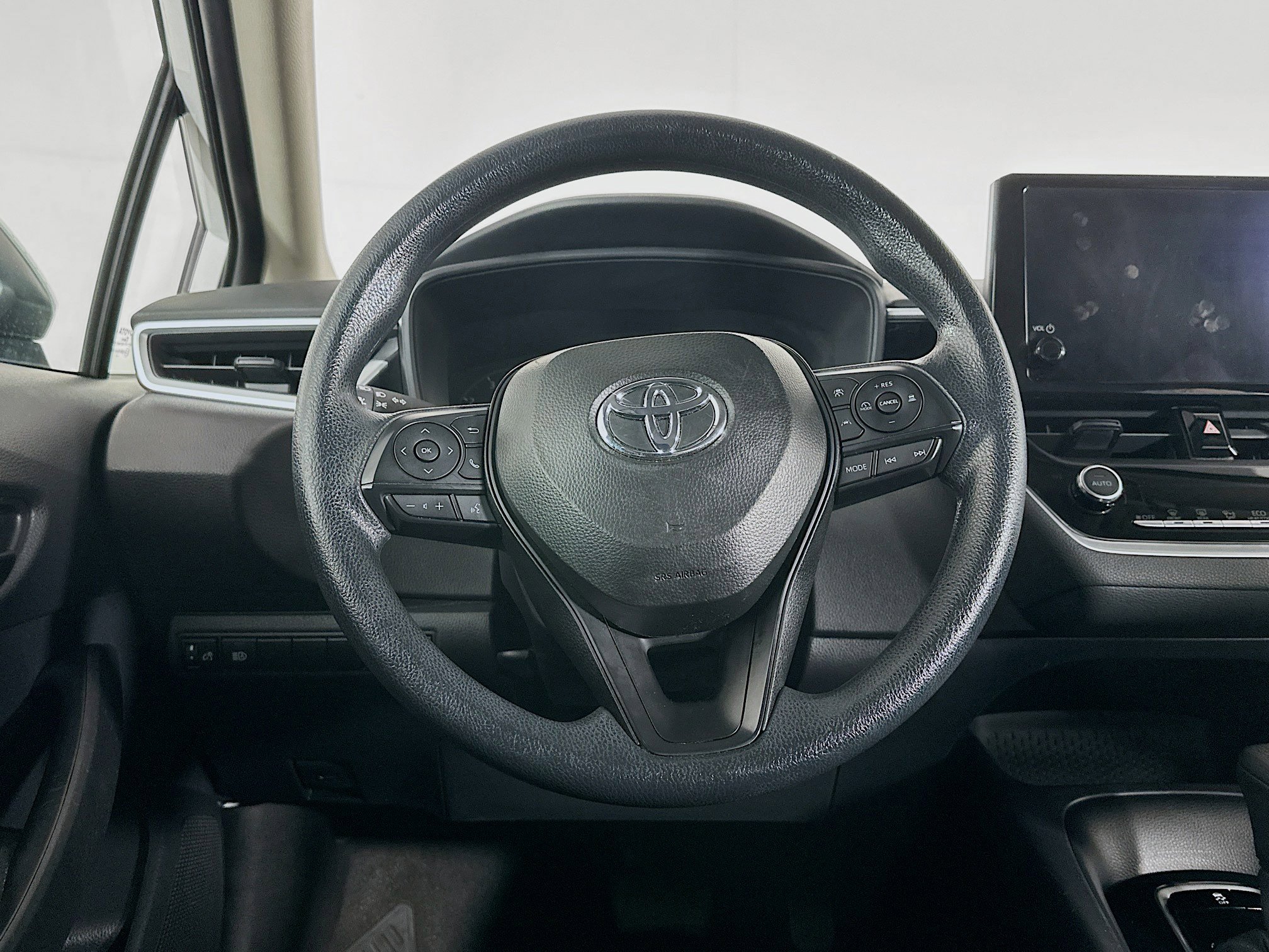 Used 2024 Toyota Corolla LE image 17