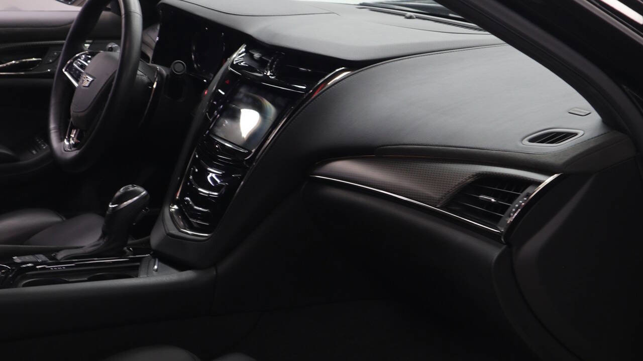 Used 2019 Cadillac CTS V w/ Luxury Package image 37