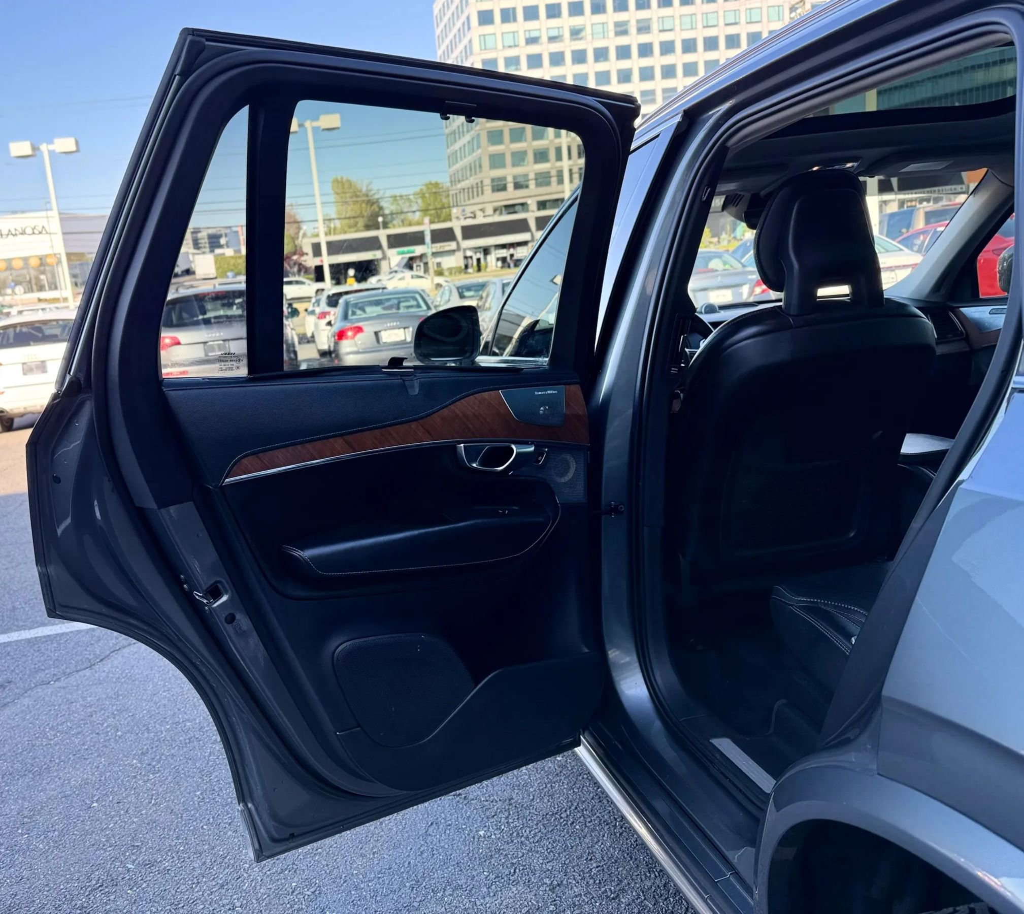 Used 2018 Volvo XC90 T6 Inscription w/ Convenience Package image 30