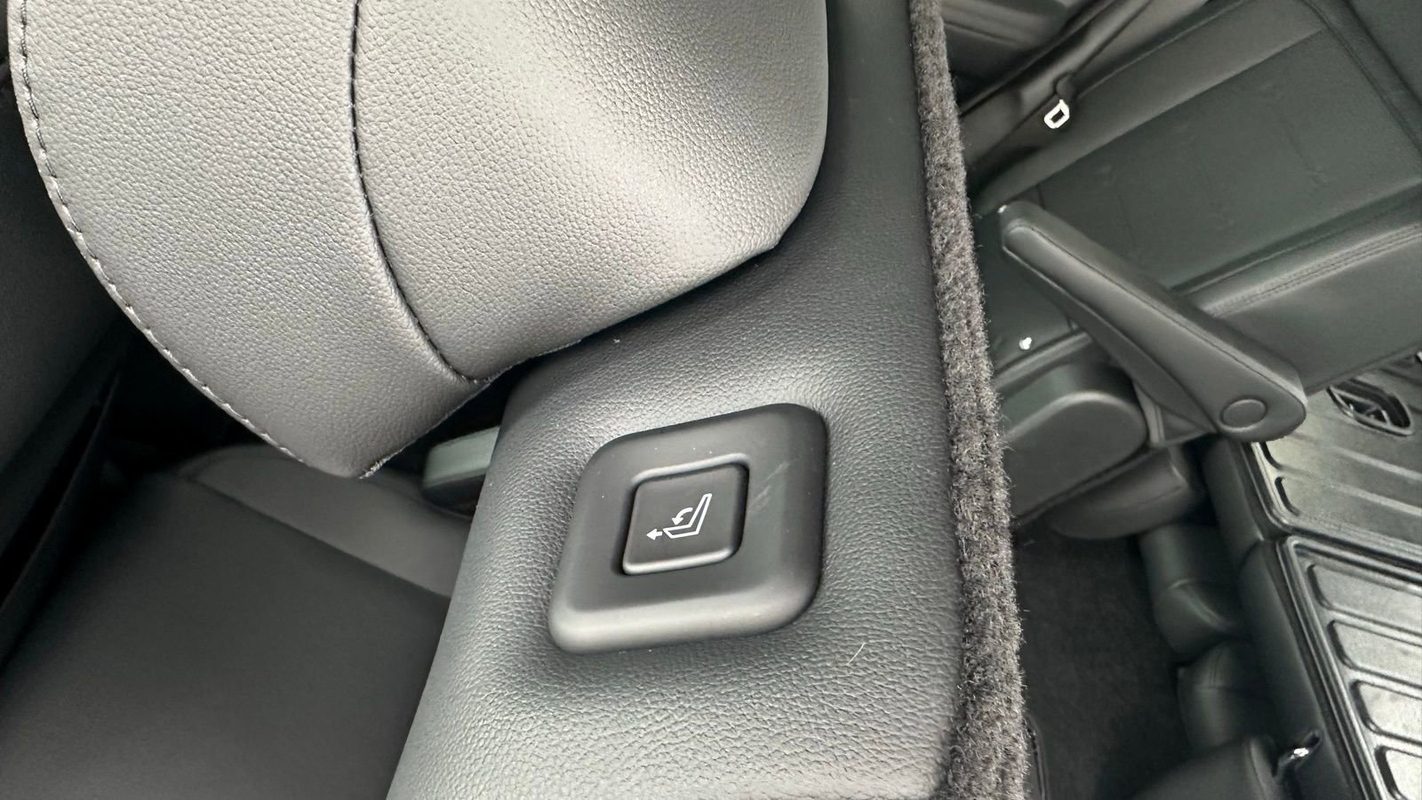 New 2026 Hyundai Santa Fe Limited image 31