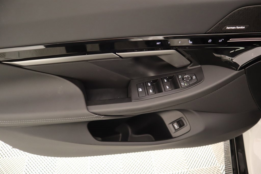 New 2025 BMW 530i w/ M Sport Package image 17