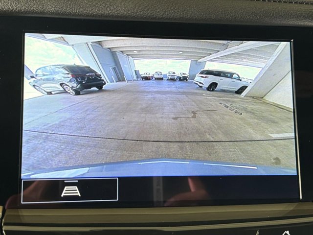 Used 2025 Cadillac XT6 Premium Luxury FWD image 21