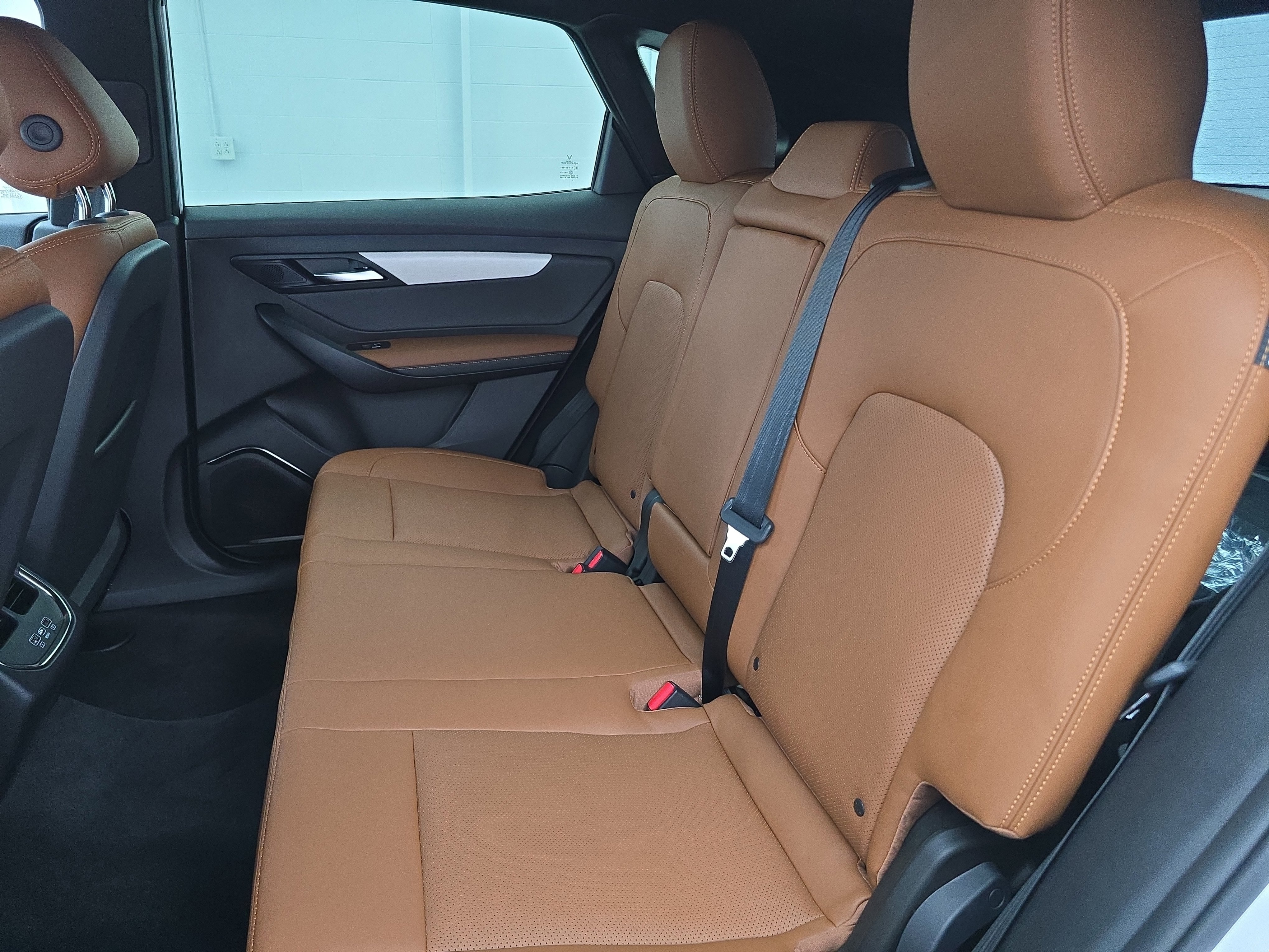 New 2025 VinFast VF 8 Plus image 14