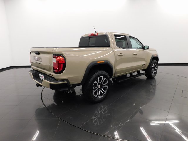 Used 2024 GMC Canyon AT4 w/ AT4 Premium Package image 8