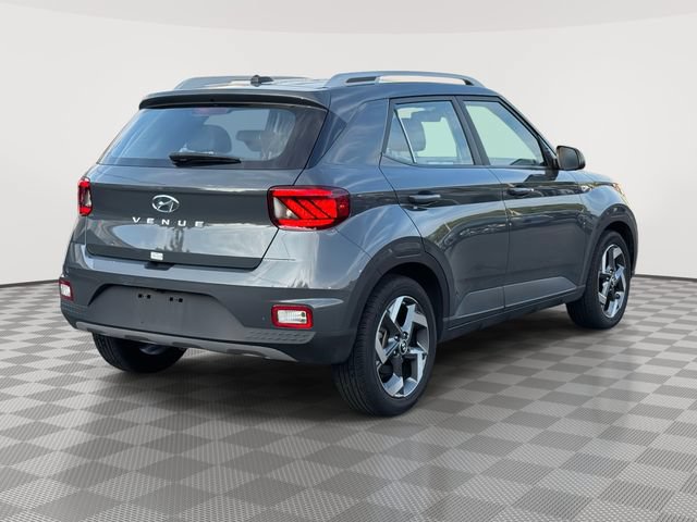 Used 2024 Hyundai Venue Limited FWD image 6