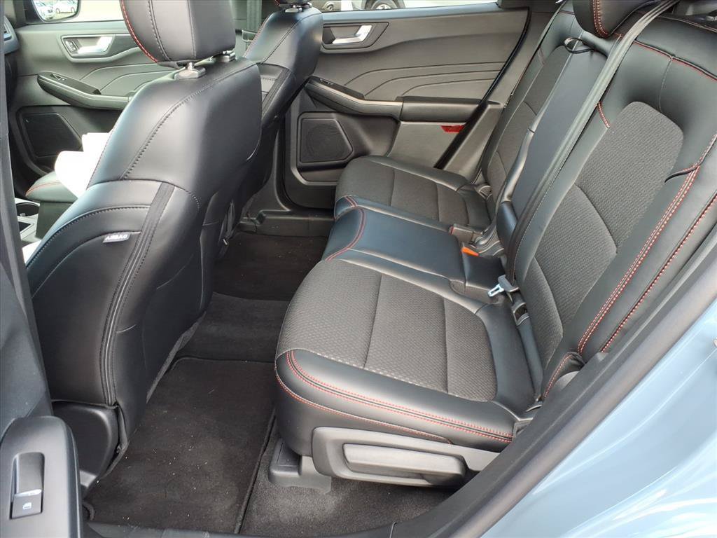 Used 2025 Ford Escape ST-Line w/ Equipment Group 301A FWD image 5