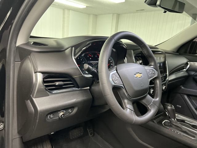 Certified 2020 Chevrolet Traverse LT w/ LT Premium Package AWD/4WD image 10