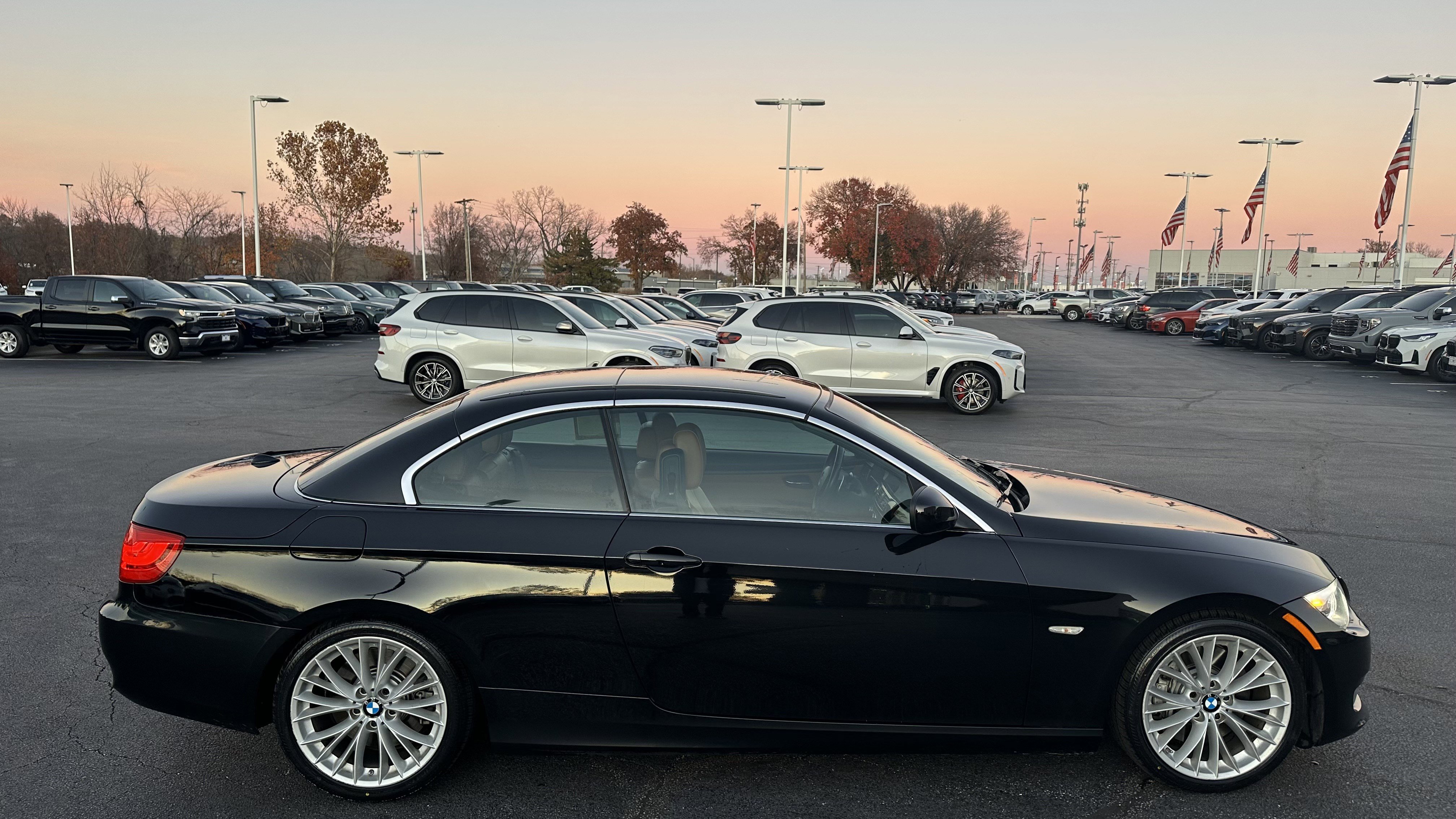 Used 2011 BMW 335i Convertible image 11