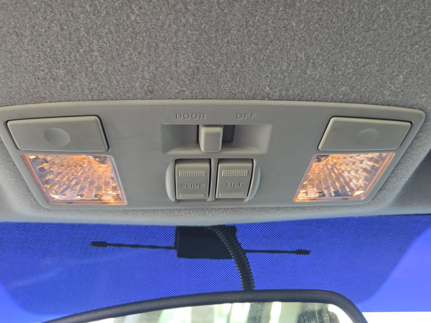 Used 2012 MAZDA MAZDA5 Touring w/ Moonroof & Audio Pkg image 19