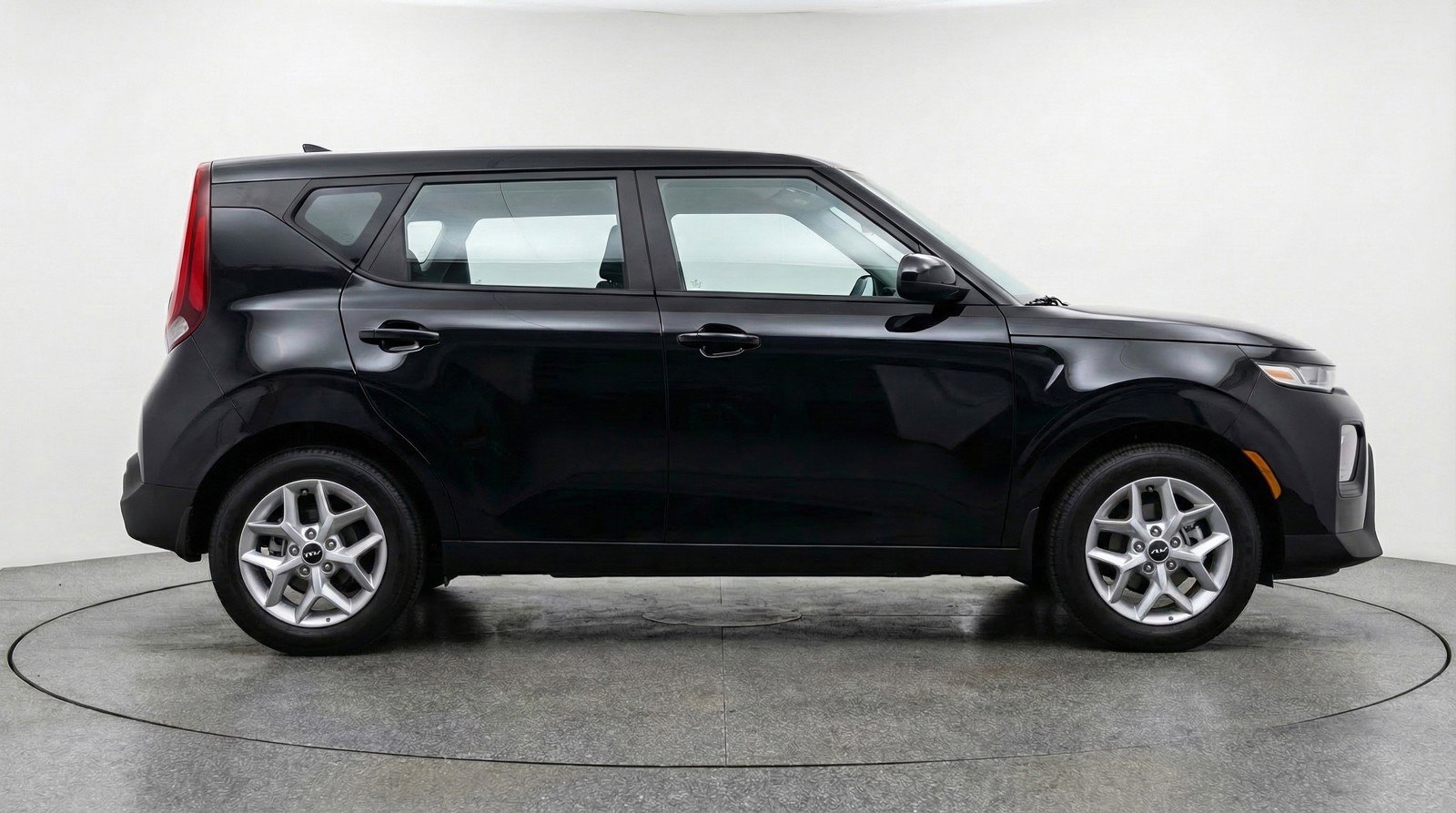 Used 2025 Kia Soul LX w/ LX Technology Package image 11