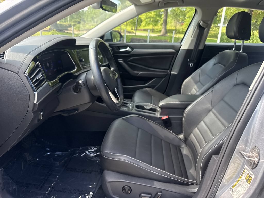 Used 2022 Volkswagen Jetta SE FWD image 12