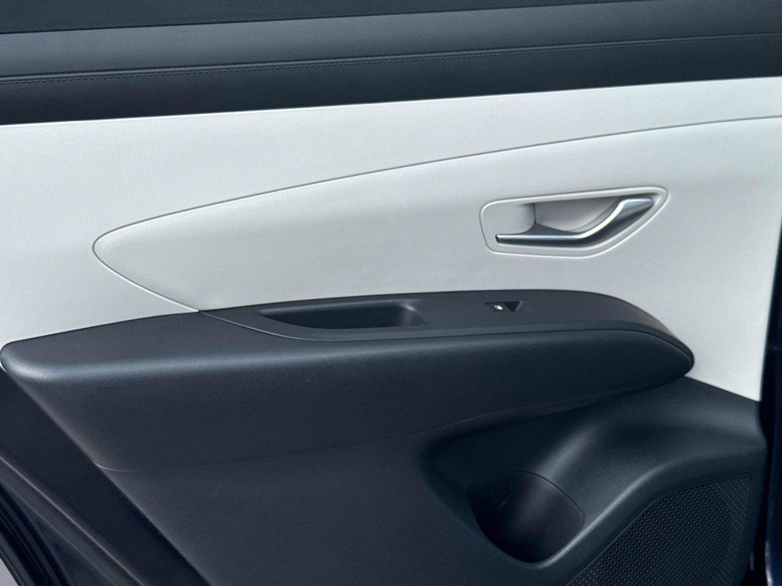 Used 2026 Hyundai Tucson Blue SE AWD/4WD image 12