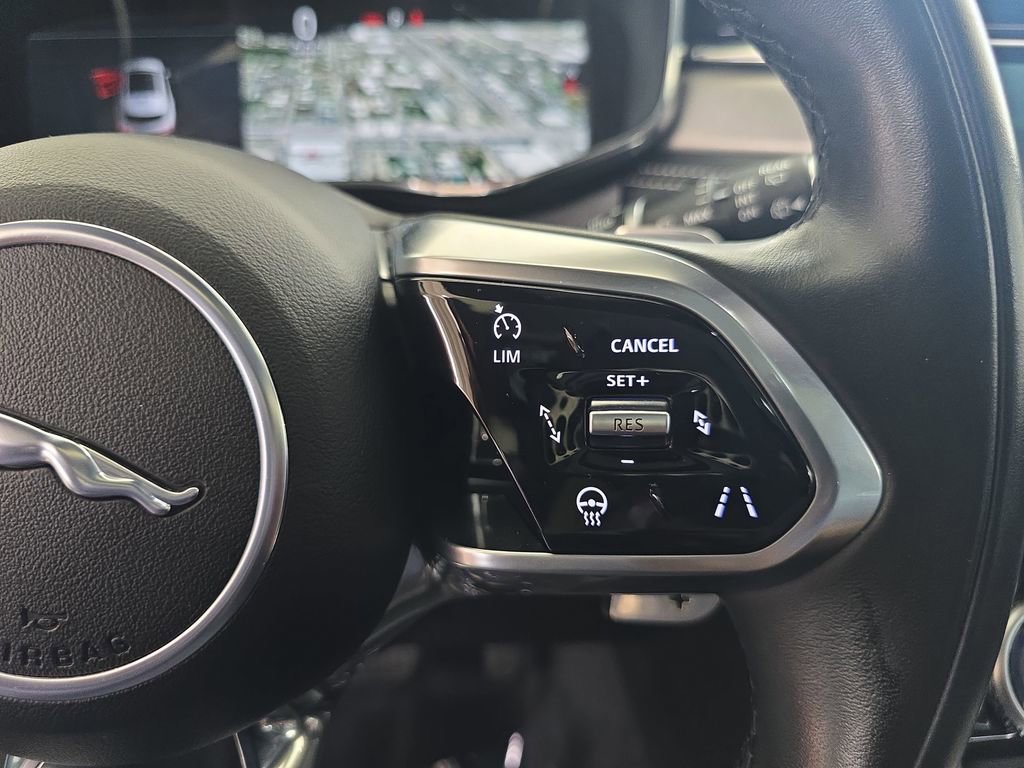 Used 2024 Jaguar F-PACE R-Dynamic S image 21