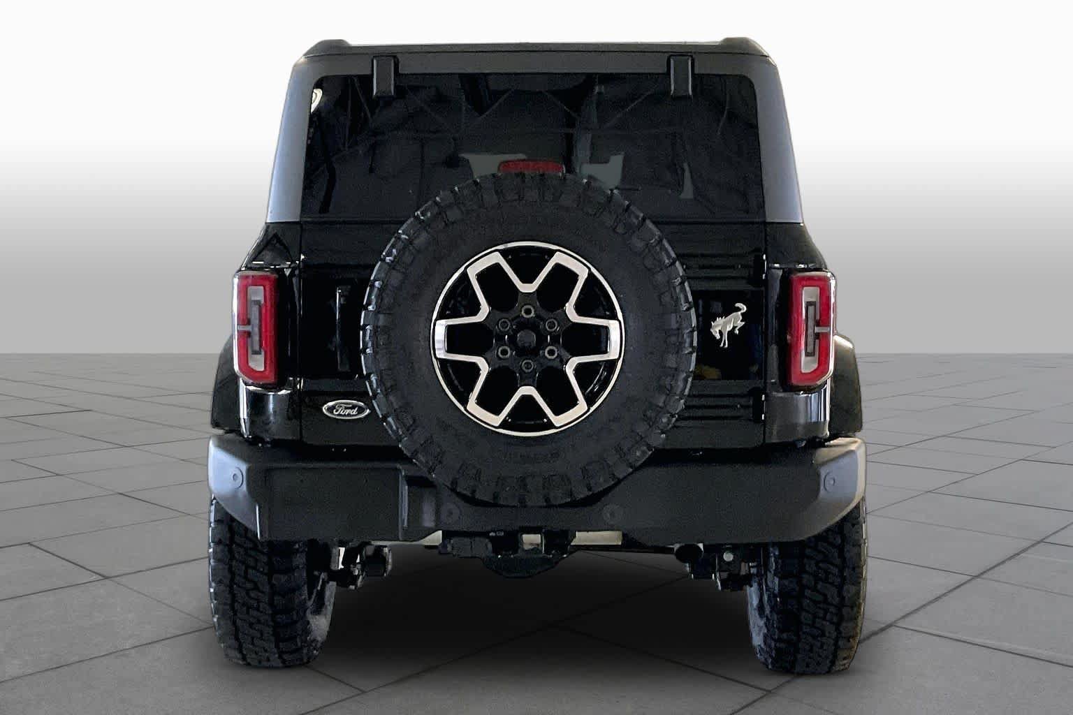 Used 2025 Ford Bronco Outer Banks AWD/4WD image 4