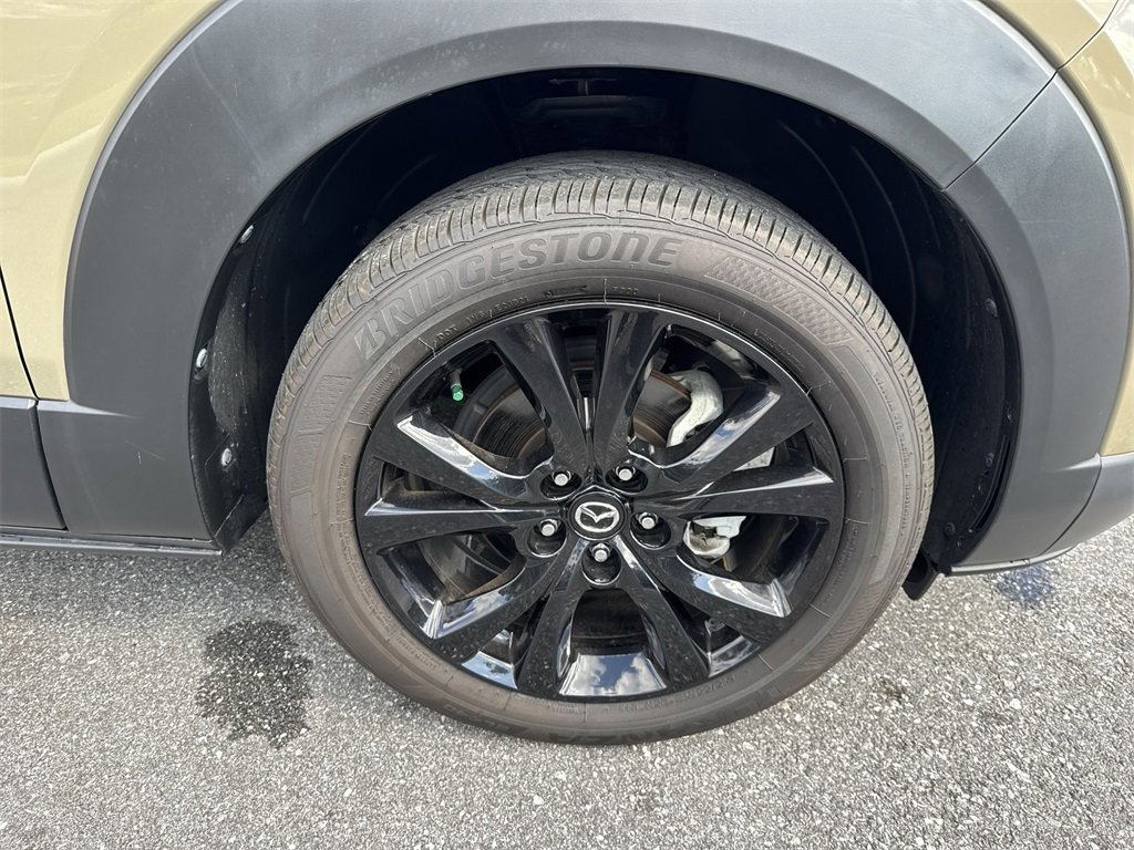 New 2024 MAZDA CX-30 Carbon image 61