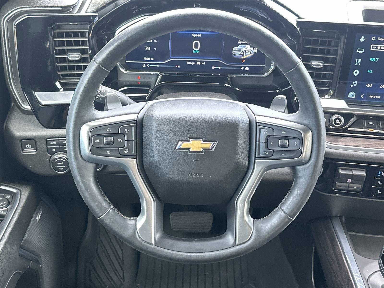 Used 2023 Chevrolet Silverado 1500 LTZ AWD/4WD image 19