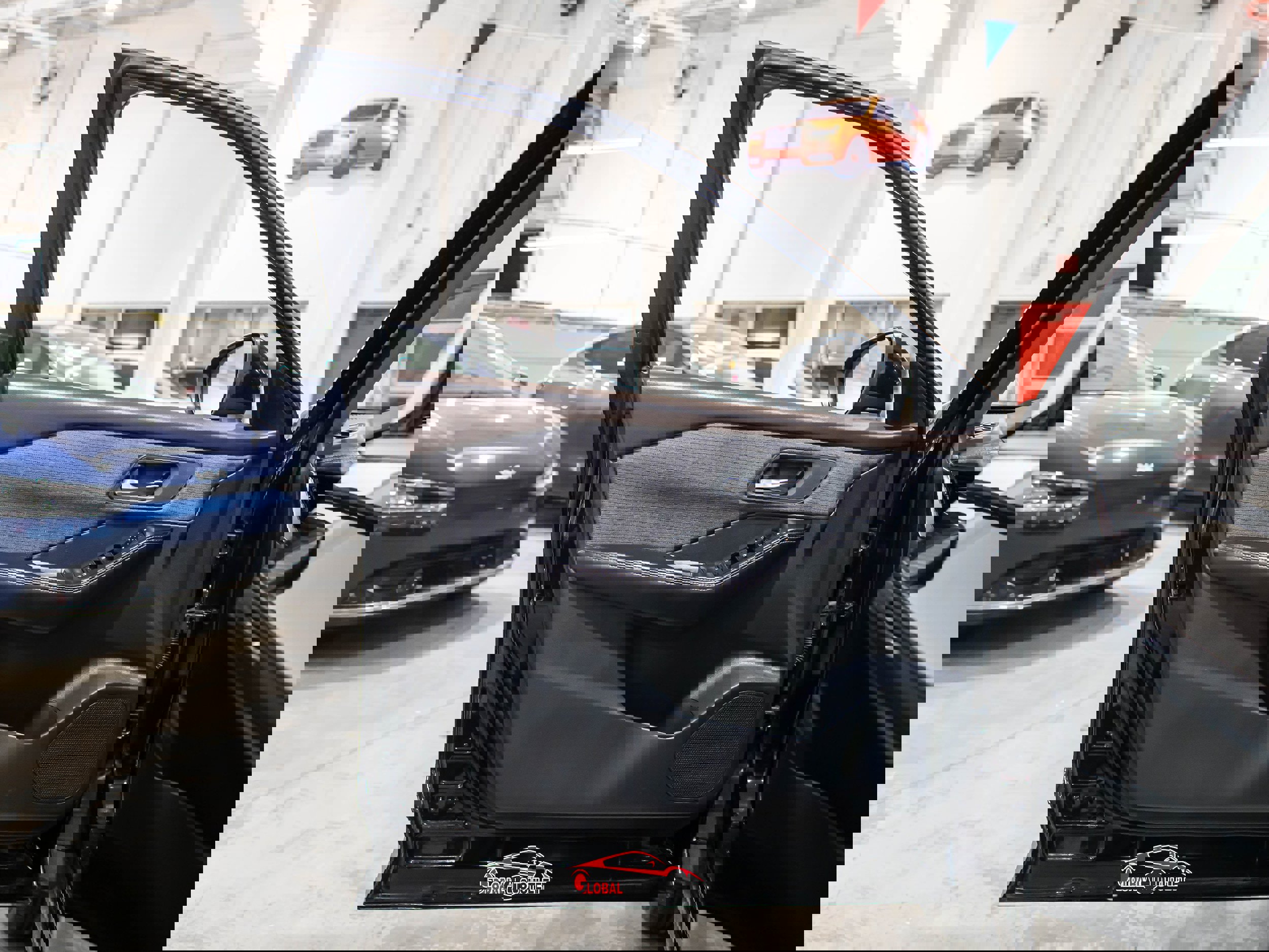 Used 2021 Nissan Rogue SV image 40