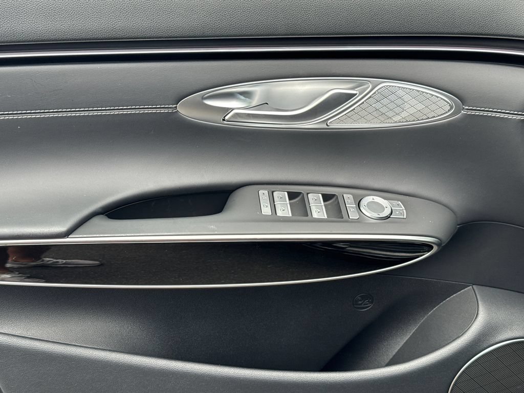New 2027 Genesis GV70 2.5T AWD/4WD image 12