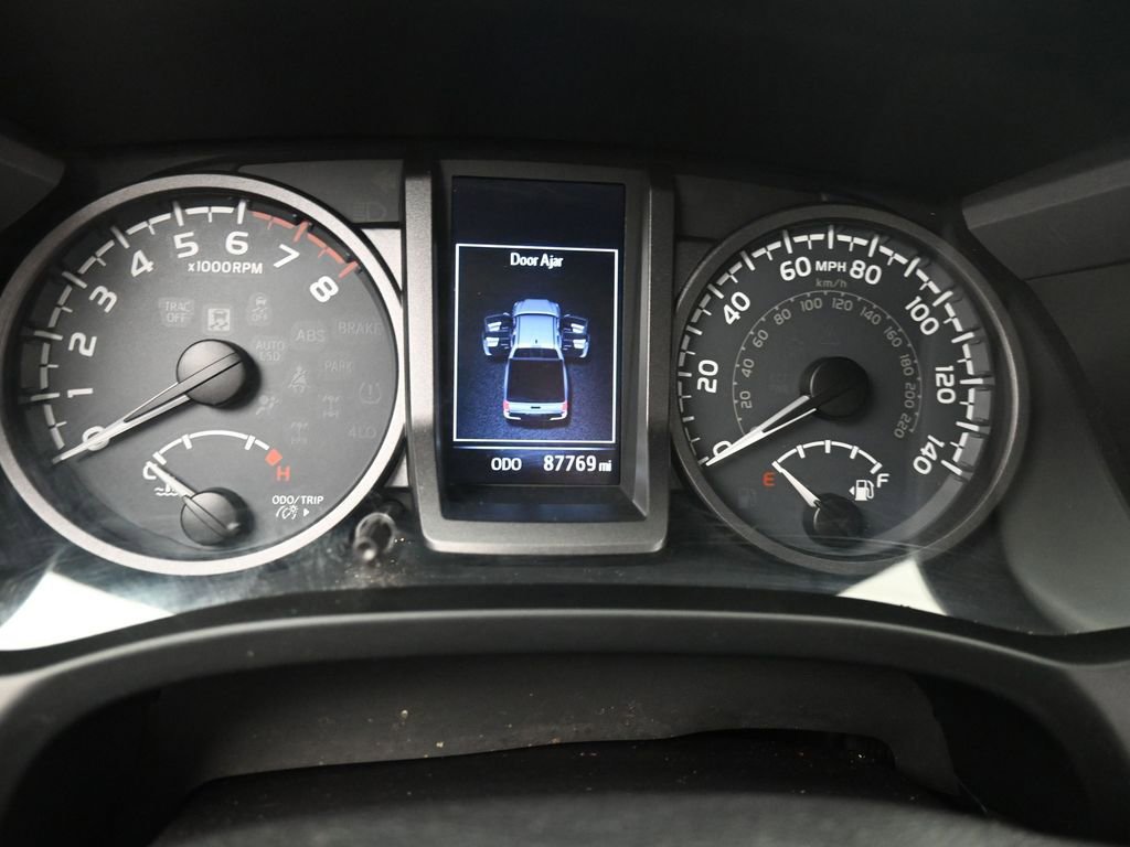 Used 2016 Toyota Tacoma TRD Off-Road w/ Premium & Technology Package image 18