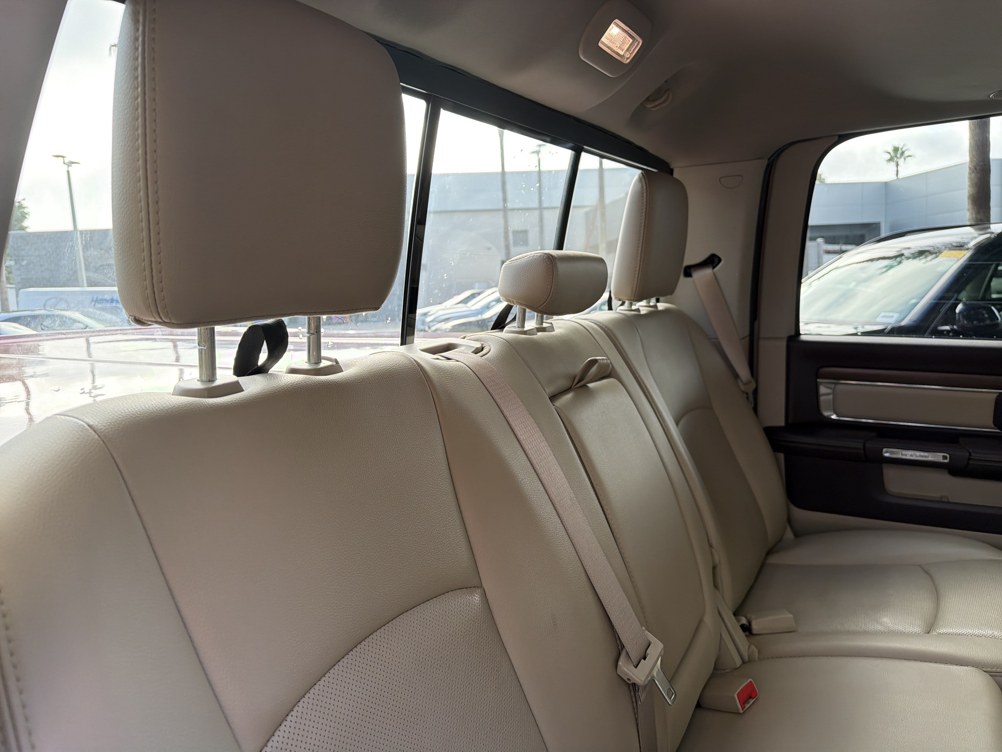 Used 2014 RAM 1500 Laramie w/ Convenience Group AWD/4WD image 38