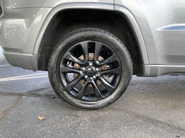 Used 2019 Jeep Grand Cherokee Altitude image 36