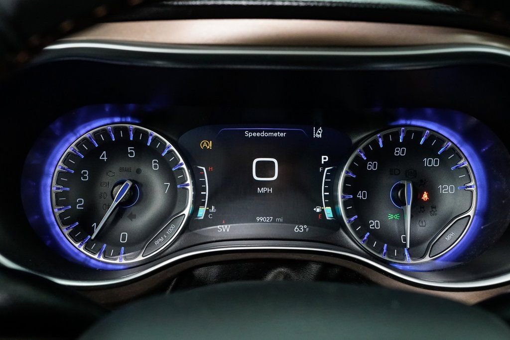 Used 2019 Chrysler Pacifica Touring-L Plus w/ Advanced Safetytec Group image 13