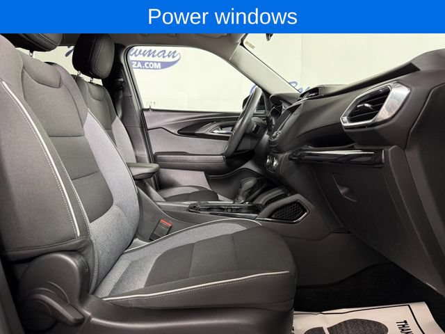 Used 2023 Chevrolet TrailBlazer LT AWD/4WD image 18