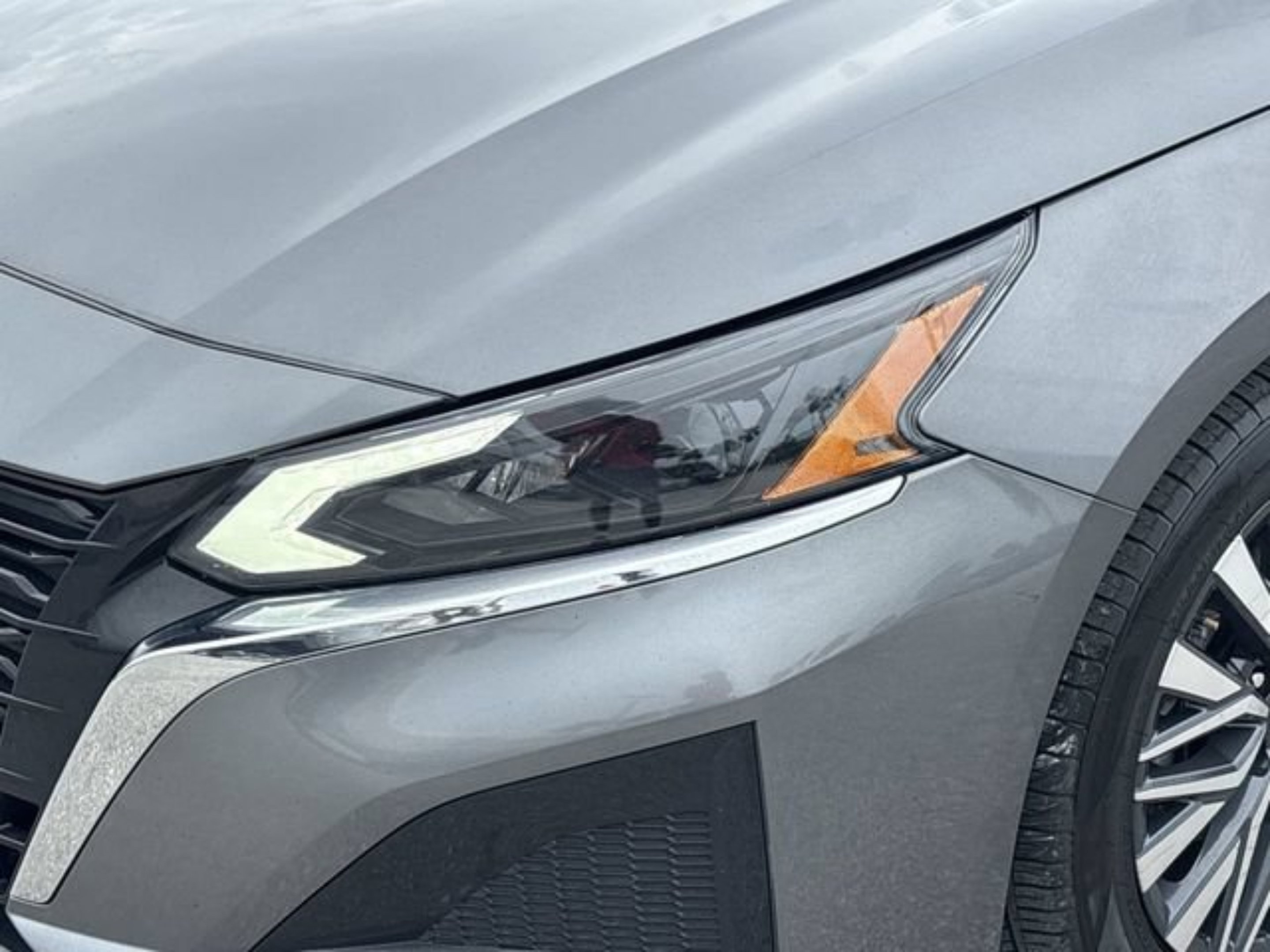 Used 2024 Nissan Altima 2.5 SV FWD image 30
