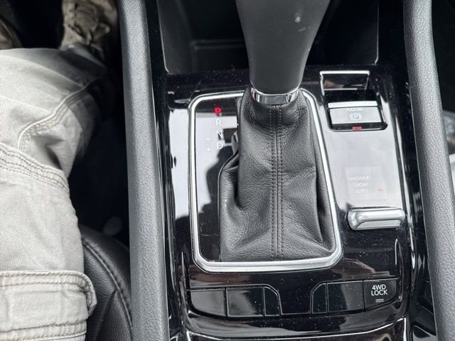 Used 2025 Jeep Compass Limited image 19