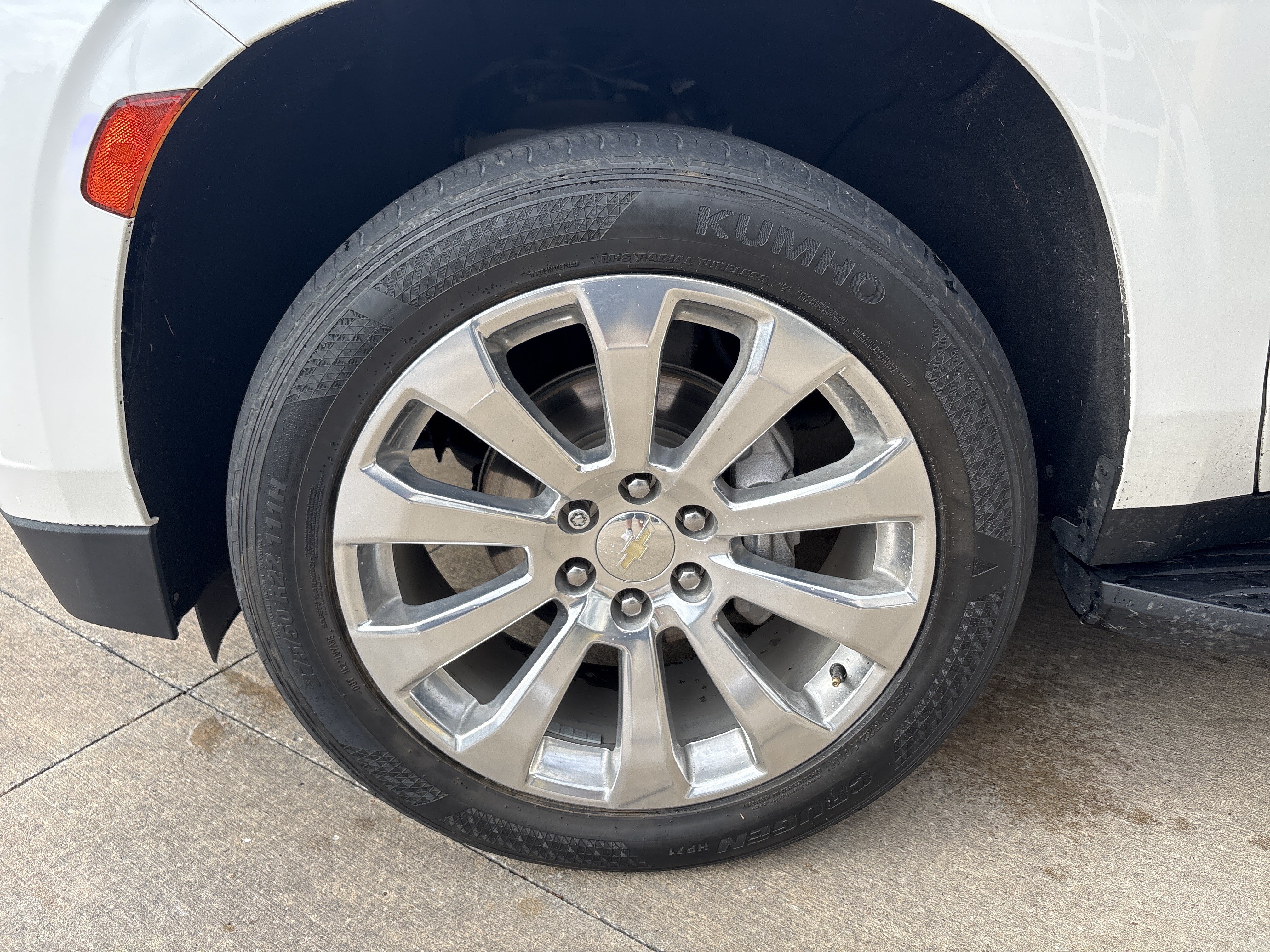 Used 2023 Chevrolet Tahoe Premier AWD/4WD image 13