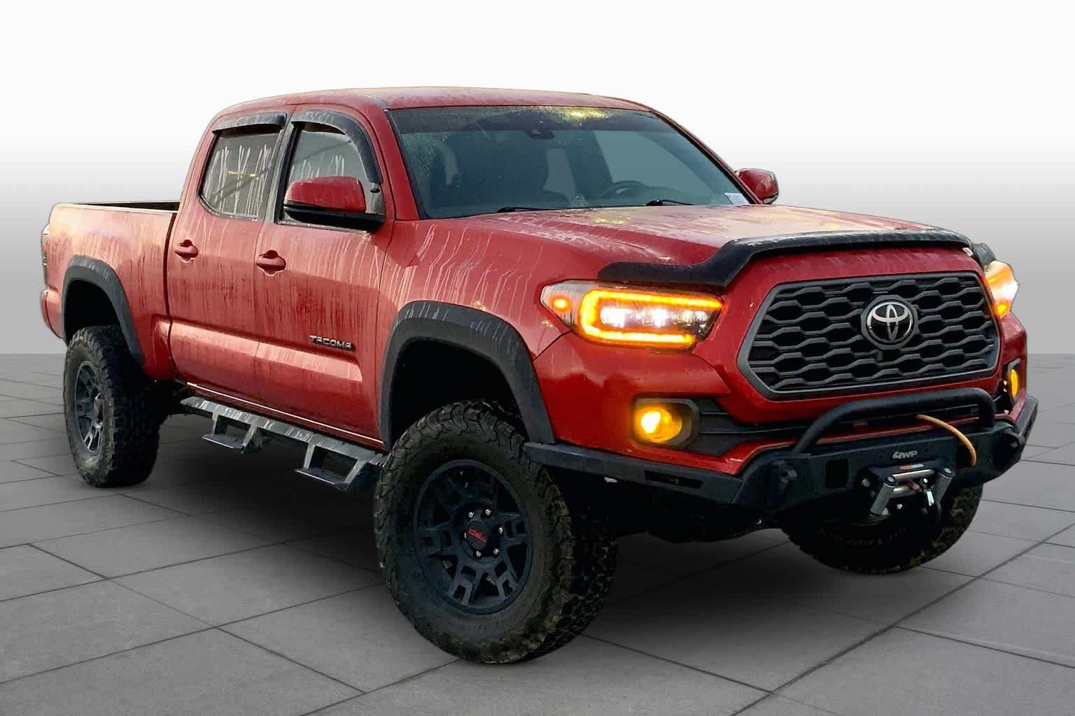 Used 2022 Toyota Tacoma TRD Off-Road w/ Technology Package AWD/4WD image 3