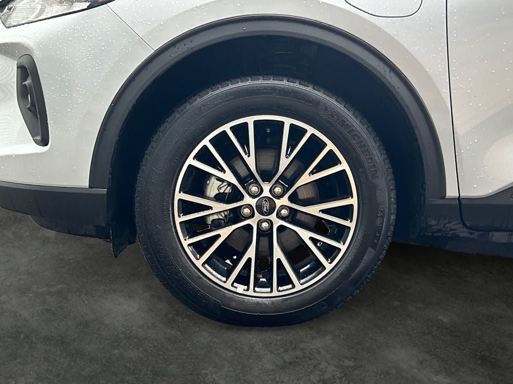 Used 2025 Ford Escape SE FWD image 4