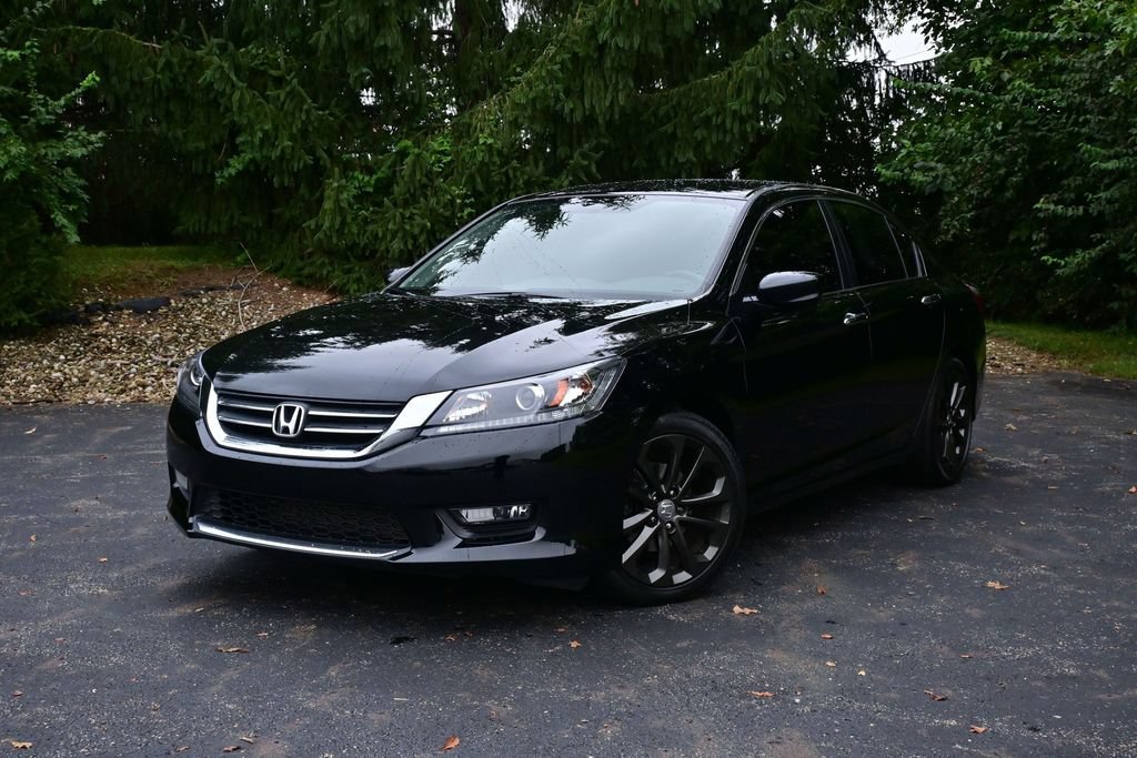 Used 2015 Honda Accord Sport image 1