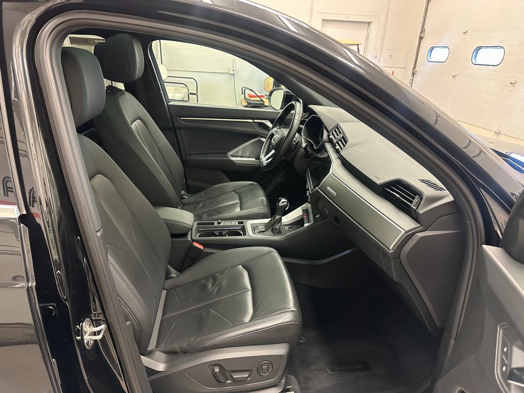 Used 2024 Audi Q3 2.0T Premium image 31