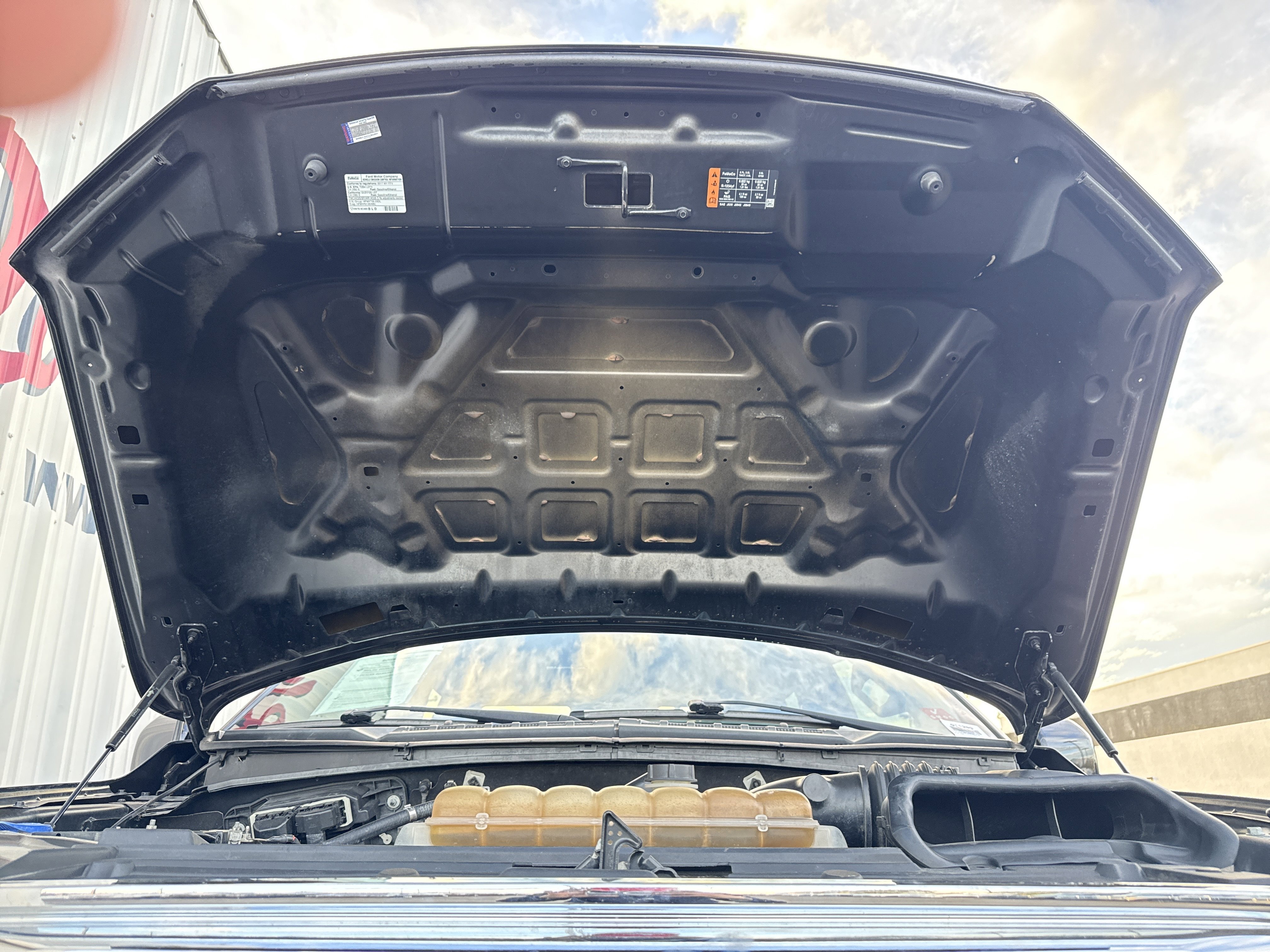 Used 2017 Ford F150 Lariat image 14