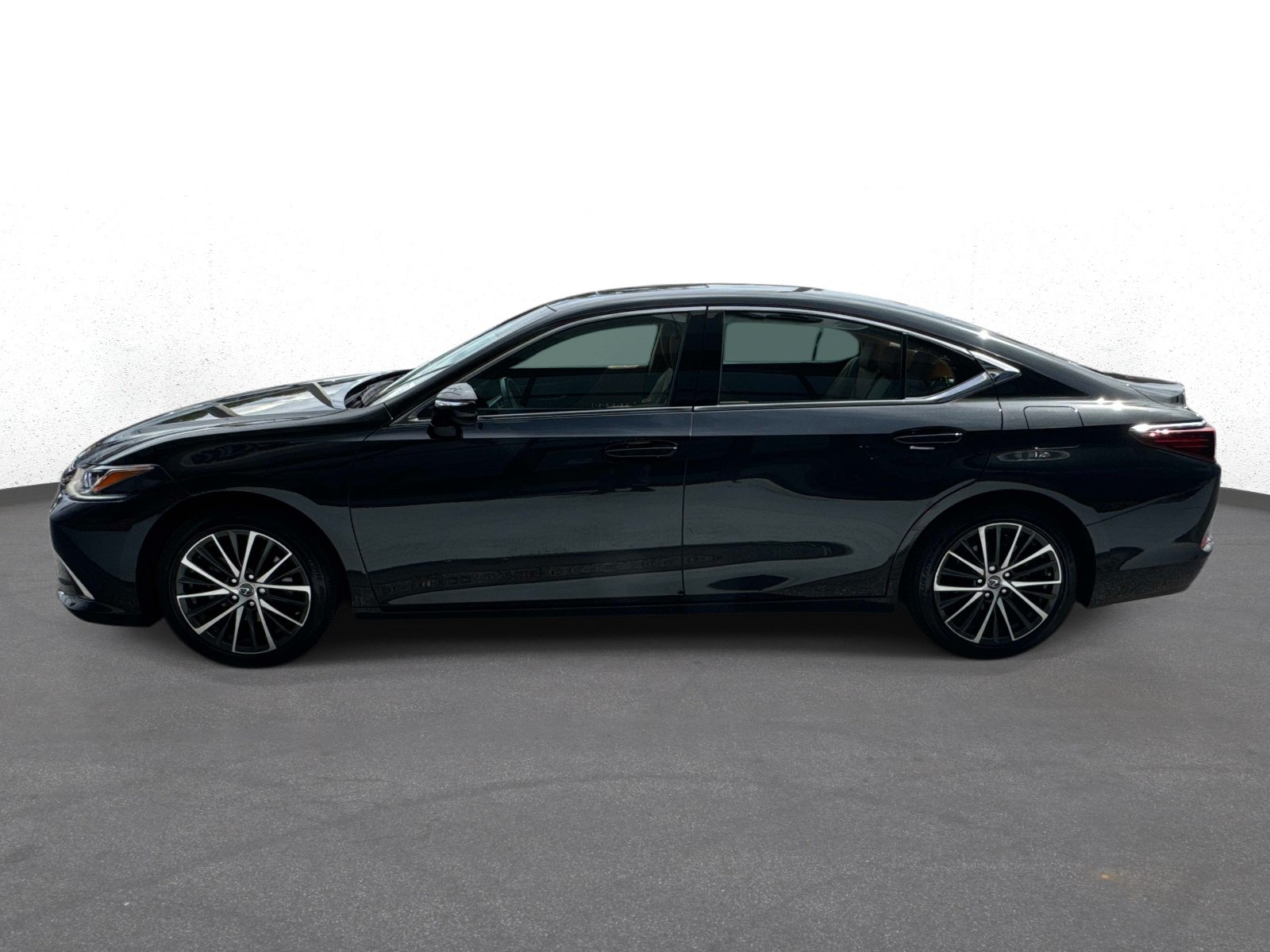 Used 2025 Lexus ES 350 w/ Premium Package FWD image 6